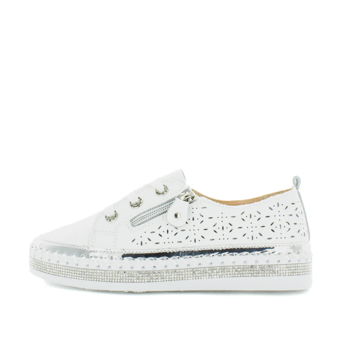 JUST BEE Chelsy White
