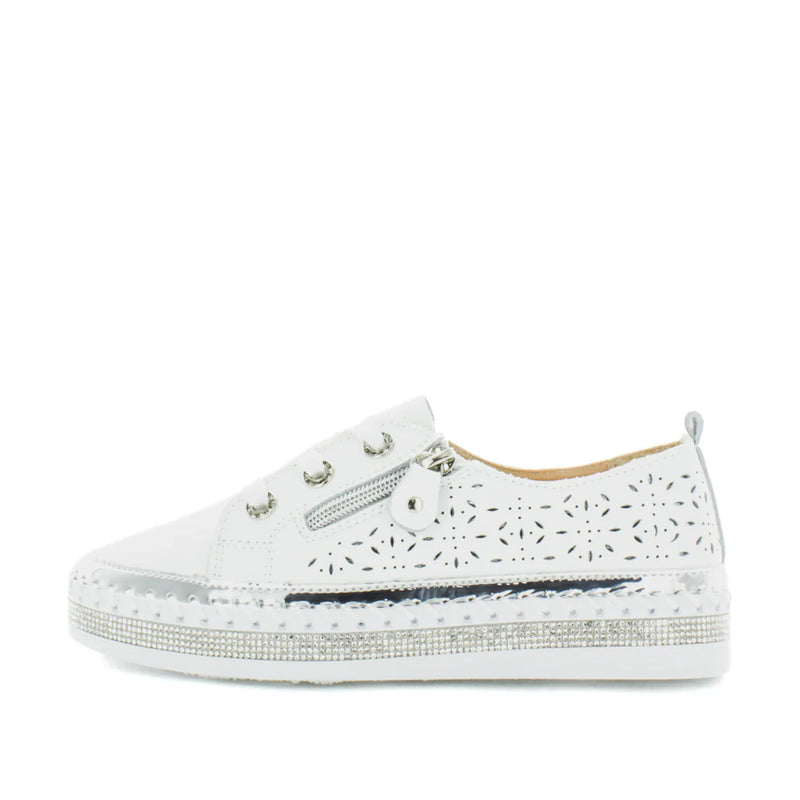 JUST BEE Chelsy White