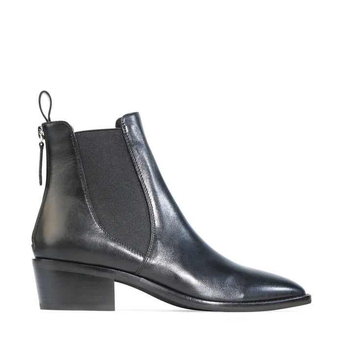 EOS ILA Black Leather