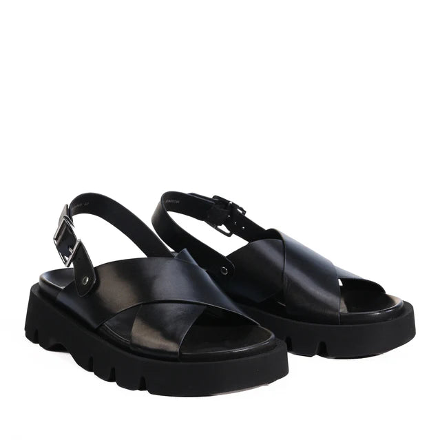EOS MONNIS Black