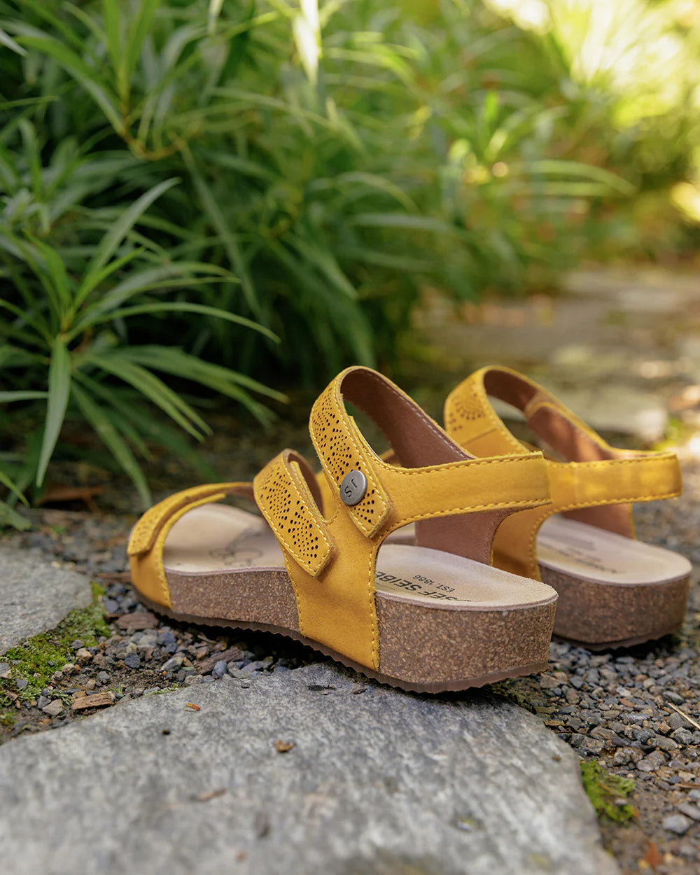 JOSEF SEIBEL TONGA Amber