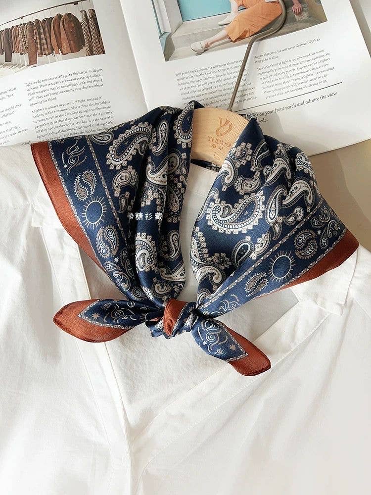D-364 Scarf silk touch 70x70 paisley pattern: Rust