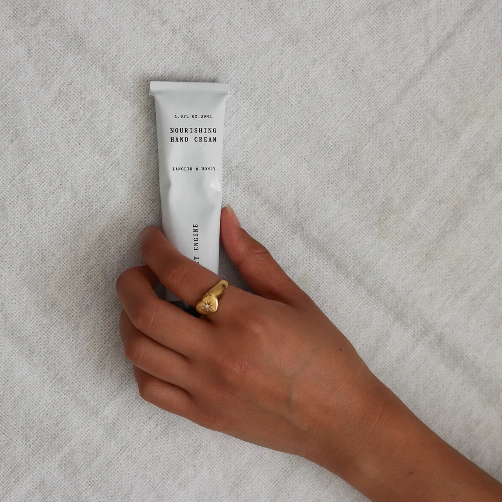 BEAUTY ENGINE NourishinG Hand Crm  30ML