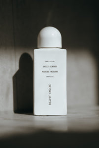 BEAUTY ENGINE Sweet Almond & Manuka Shower Oil
