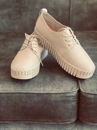 DJANGO & JULIETTE Batu Almond/Almond