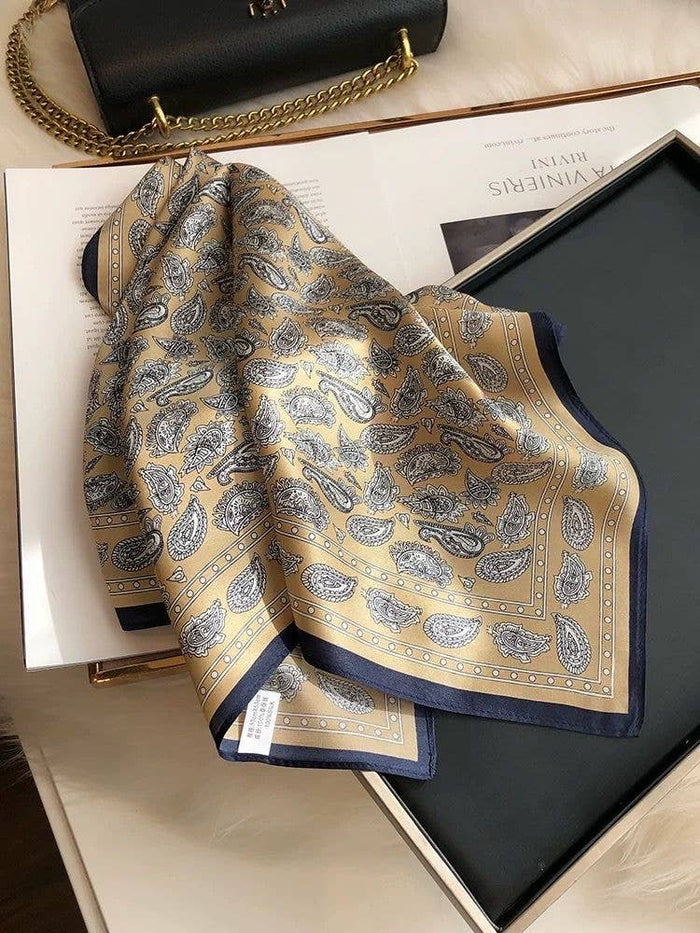 D-RH-27 Silk-touch scarf 70x70 bandana print